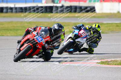 media/Mar-19-2022-Fastrack Riders (Sat) [[4e7522d738]]/Level 5 Race/Turn 6/